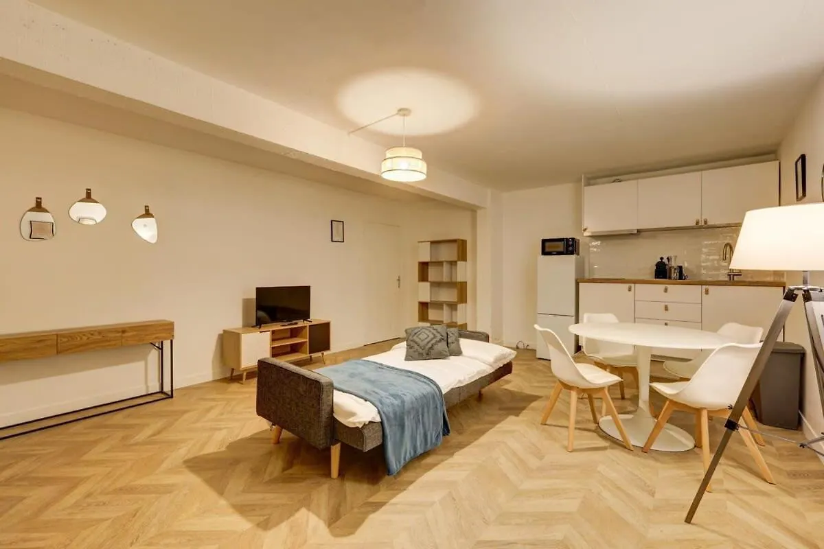 Gare Austerlitz Renovated & Comfortable 8 Guests Paris Apartment
